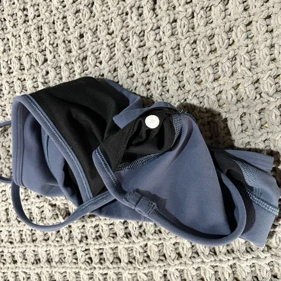 Lululemon sports bra - Picture 4 of 4